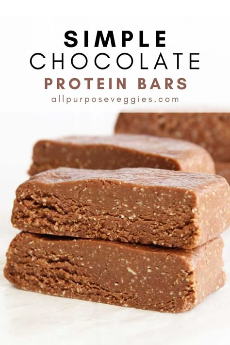 Enjoy a quick and easy snack with these Chocolate Peanut Butter Oatmeal Protein Bars. Whether you need a post-workout boost or a midday pick-me-up, these bars will do the trick. Packed with protein and fiber from the peanut butter and oats, and a rich chocolate flavor, these fudgy and soft protein bars will satisfy your cravings and keep you full for longer.   #proteinbars #lowcarb #healthysnacks Power Bars Recipe Healthy, Oatmeal Protein Bars, Protein Bars Chocolate, Peanut Butter And Oats, Chocolate Peanut Butter Oatmeal, Oatmeal Bars Healthy, Oatmeal Protein, Chocolate Protein Bars, Best Protein Bars