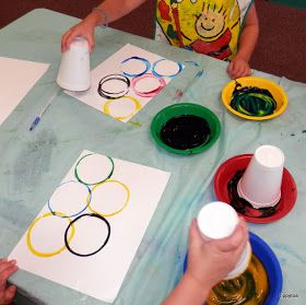 Summer Olympics Crafts, Summer Olympics Activities, Winter Olympics Activities, Preschool Olympics, Olympic Games For Kids, Olympic Idea, Kids Olympics, Olympic Crafts, Olympic Flag