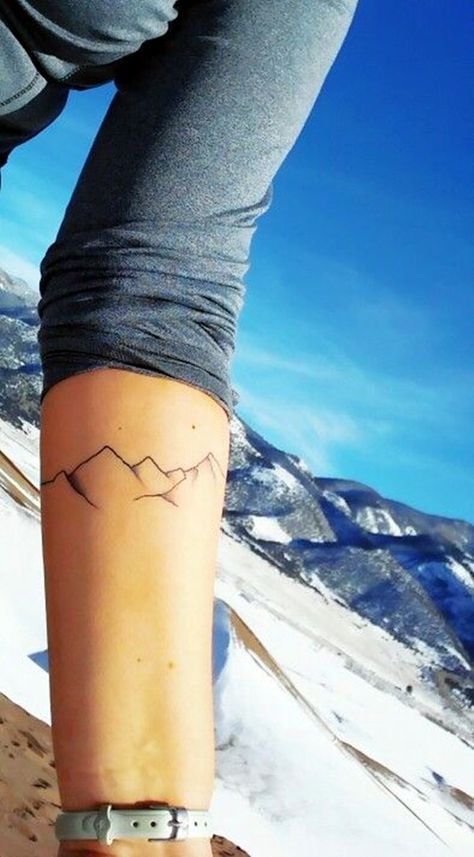 Impossibly Brilliant Tattoo Placement Ideas for Pros (30) Natur Tattoo Arm, Nature Tattoo Sleeve, Tattoo Placements, Tattoo Trend, Tattoos Geometric, Butterfly Tattoos, Mountain Tattoo, Tattoo Life, Disney Tattoos