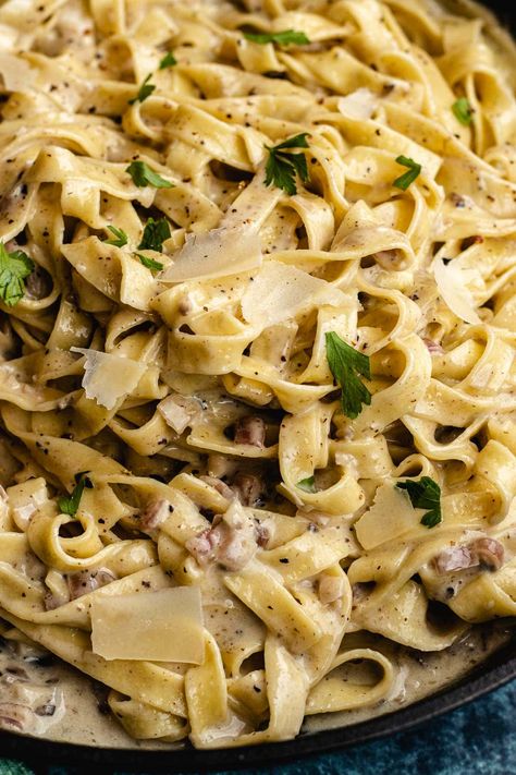 Italian Truffle Pasta, Truffle Cheese Pasta, Truffle Paste Recipe, Truffle Cream Pasta, Pasta With Truffles, Creamy Truffle Pasta Recipe, Truffle Recipe Pasta, Truffle Sauce Pasta, Truffle Sauce Recipe