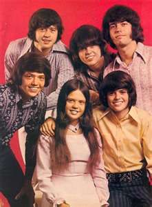 The Osmonds Like and Repin. Thx Noelito Flow. http://www.instagram.com/noelitoflow Osmond Family, Fashion Designer Clothes, The Osmonds, Donny Osmond, Marie Osmond, Old Tv Shows, Aretha Franklin, Teenage Years, Old Tv