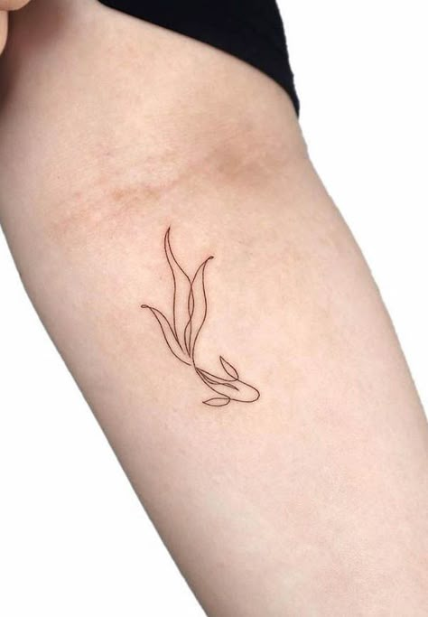 Koi Tattoo Minimalist, One Koi Fish Tattoo, Kou Fish Tattoo, Fish Line Tattoo, Fish Rib Tattoo, Two Fish Tattoo, Little Fish Tattoo, Simple Japanese Tattoo, Tattoo Ideas Fish