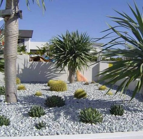 Pebble Garden Ideas, White Pebble Garden, Small Garden Gazebo, Pebbles Garden, Small Garden Bench, Pebble Landscaping, Garden Windmill, Pebble Garden, River Rock Landscaping