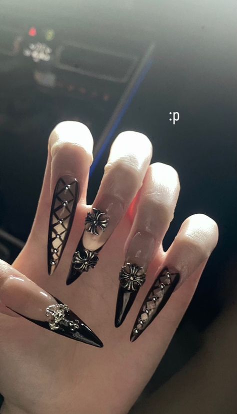 Line Nail Designs, Sharp Nails, Punk Nails, Gothic Nails, Goth Nails, Grunge Nails, Pretty Gel Nails, Kawaii Nails, Dream Nails