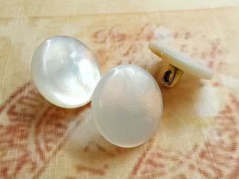 Pearl Shell, Sewing A Button, Abalone Shell, Pearl Buttons, Mother Of Pearl Buttons, Item Number, Mother Of Pearl, Shells, Carving