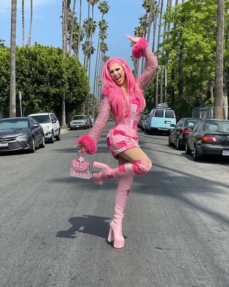 All Posts • Instagram Rupauls Dragcon Outfits, Sugar And Spice Twins, Sugar Drag Queen, Drag Show Outfit, Drag Race Looks, Rupaul Drag Race, Drag Queen Outfits, Race Outfit, Drag Queen Makeup