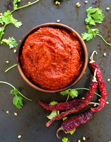 Vegan Thai Red Curry Paste Vegan Curry Sauce, Vegan Thai Red Curry, Vegan Thai Curry, Thai Chili Paste, Kootu Recipe, Thai Red Chili, Thai Red Curry Paste, Lemongrass Paste, Red Curry Sauce