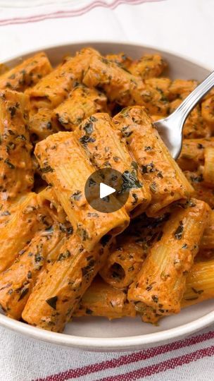 3.1M views · 199K reactions | Spicy Basil & Oregano Pasta 🌿 

Ingredients

- olive oil
- garlic
- fresh basil
- fresh oregano
- tomato paste
- heavy cream
- chili flakes
- pasta of your choice
- grated parmesan
- salt and pepper

Bon appétit! ❤️

#pasta #chef #oregano #basil #yummy #tasty #cheesy #parmesan #food #recipe #instafood #foodies | Jo and Bart | Sia · Snowman High Protein Pasta, Rigatoni Recipes, Protein Pasta, Plant Milk, Vegan Parmesan Cheese, Basil Pasta, Pasta Ingredients, Side Dishes Recipes, Pasta Dinners