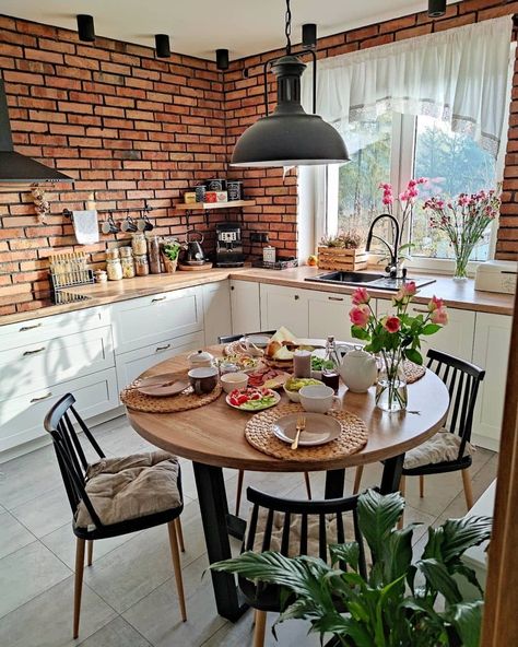 Brick Wall Kitchen, Brick Kitchen, Kitchen Room Design, Kitchen Inspiration Design, Design Case, Kitchen Style, Rustic Kitchen, Dream Home Design, Brick Wall