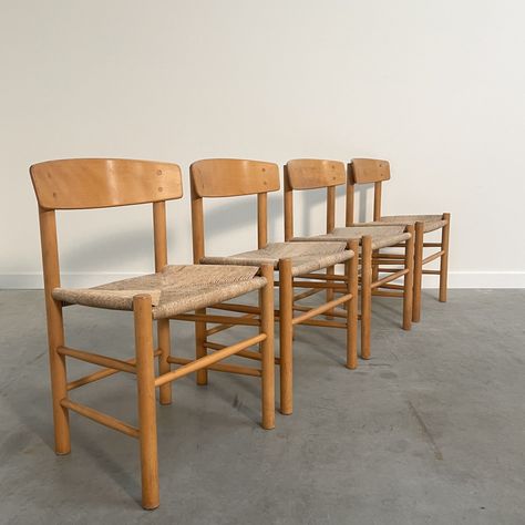 For sale: Borge Mogensen dining chairs model J39, Denmark 1960s | #vntg #vintage Borge Mogensen Chair, Borge Mogensen, 4 Dining Chairs, Wishbone Chair, Set Vintage, Dining Room Chairs, Scandinavian Design, Denmark, 1960s