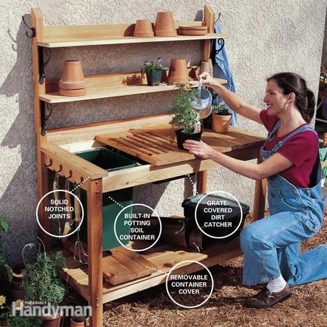 You don’t need any special woodworking skills to build this handy gardener’s bench in a weekend. We’ll show you everything you need to construct the bench, without having to hassle with complicated joints. And you can build it using basic carpentry tools. So make gardening easier and build this bench this weekend. Potting Benches Diy, Shed Inspiration, Potting Bench Ideas, Diy Potting Bench, Potting Bench Plans, Potting Station, Diy Bank, Potting Benches, Free Building Plans