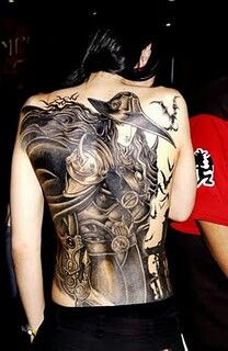 I LOVE VAMPIRE HUNTER D Vampire Hunter D Tattoo, Good Tattoo, Spinal Tattoo, Hunter Tattoo, Vampire Hunter D, Worlds Best Tattoos, Amazing Tattoos, D Tattoo, Tattoo Magazines