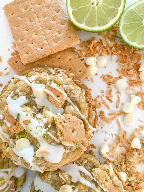 Lemon White Chocolate Chip Cookies, Key Lime Pie Cookies, Key Lime Cookie Recipe, Heath Bar Cookies, Lemon White Chocolate, Banana Pudding Cookies, Key Lime Cookies, Cookies Chewy, Lime Cookies