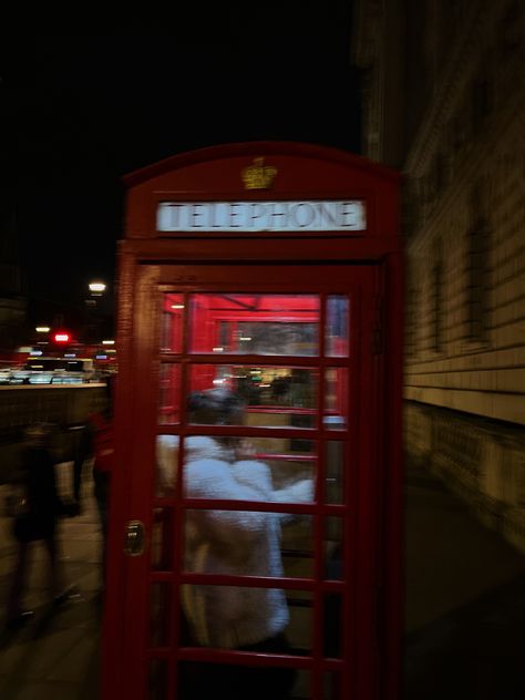 London Red, The Tube London, Telephone Booth Aesthetic, London Tumblr, Telephone Kiosk, 2012 Aesthetic, London Telephone Booth, London Phone Booth, One Direction Collage