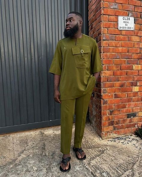 Men Native Styles Nigeria, Nigeria Men Fashion, Dress Styles For Men, Men Street Wear, African Dress Styles, Senator Wears, Mens Wear Wedding, Black Outfit Men, Nigerian Men Fashion