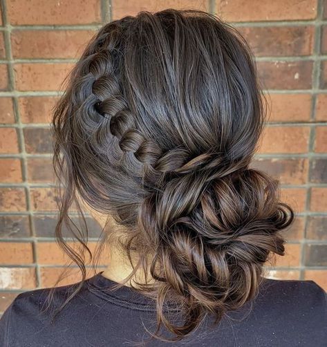 Grad Hairstyles, Junior Bridesmaid Hair, Hairstyles For Long Hair Prom, Prom Hair Up, Long Hair Prom, Grad Hair, Hairstyles Formal, Bridesmaid Hair Inspo, Bridemaids Hairstyles