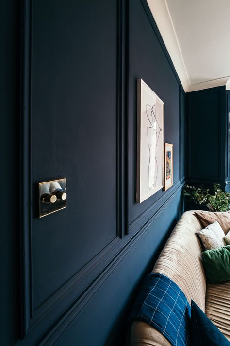 Hallway Wall Colors, Navy Blue Rooms, Dark Blue Paint Color, Dark Blue Rooms, Blue Feature Wall, Blue Walls Living Room, Blue Painted Walls, Unique Living Room, Blue Wall Colors