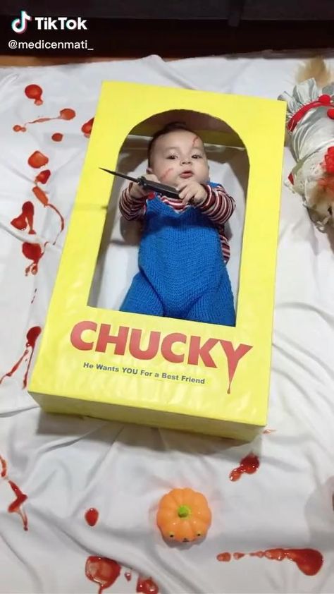 Disturbing Costume, Halloween Baby Costumes Boy, Halloween Baby Photoshoot Ideas, Baby Halloween Picture Ideas, Baby Chucky Costume, Halloween Baby Pictures, Halloween Baby Photos, Funny Baby Costumes, Creative Halloween Costume Ideas