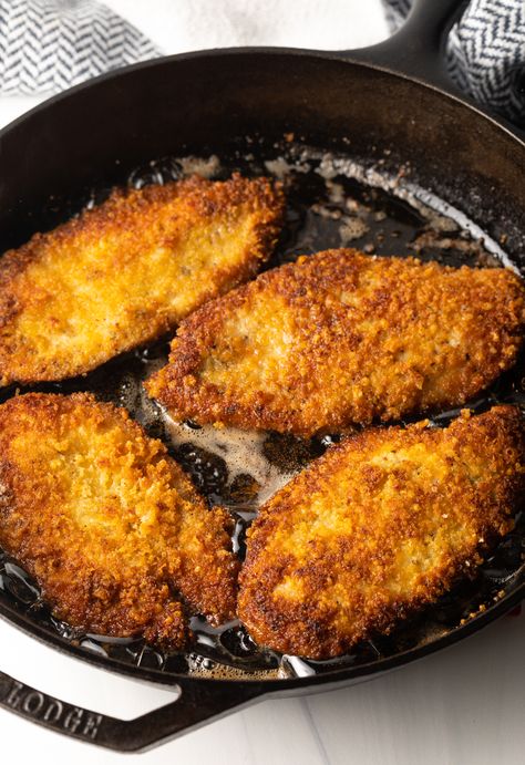 Cast Iron Fried Chicken, Italian Chicken Cutlets, Easy Parmesan Crusted Chicken, Fried Breaded Chicken, Fried Chicken Breast Recipe, Pan Fried Chicken Breast, Parmesan Crusted Chicken Recipe, Fried Chicken Cutlets, Breaded Chicken Recipes