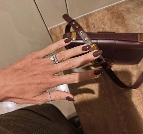 #winter #nail #inspo #jewellery #chic #fall #colour Shellac Nails Fall, Kutek Disney, Wine Nails, Brown Nails Design, Milky Nails, Pumpkin Nails, October Nails, Nagel Tips, Smink Inspiration