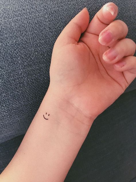 Wrist Smiley Face Tattoo, Tiny Tattoos Smiley Face, Mini Smiley Face Tattoo, Dainty Smiley Face Tattoo, Smiley Face Tattoo Wrist, Simple Smiley Face Tattoo, Small Smile Tattoo, Tiny Smiley Face Tattoo, Small Smiley Face Tattoo