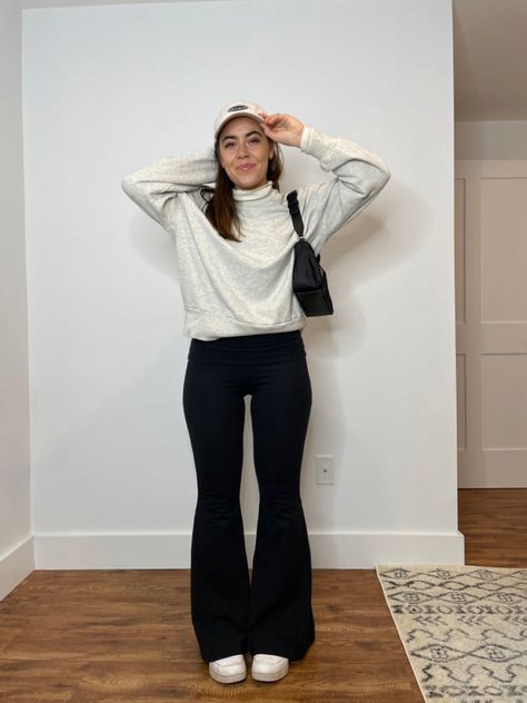 Black Knit Flare Pants Outfit, Bootleg Black Pants Outfit, Yoga Pants And Crew Neck Outfit, Black Bootleg Pants Outfit, Yoga Pants And Tshirt Outfit, Yoga Pants Airport Look, Cropped Yoga Pants Outfit, Wide Yoga Pants Outfit, Yoga Pants And Sweater Outfits