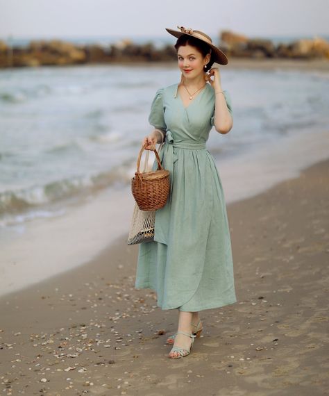 Vintage French Style Outfits, Wedding Guest Dress Cottagecore, Green Wedding Outfit Guest, 1920s Tea Dress, 1950s Bridesmaid Dresses, Tea Length Dresses Casual, Summer Vintage Outfits Classy, Feminine Dresses Romantic, Tea Dress Outfit