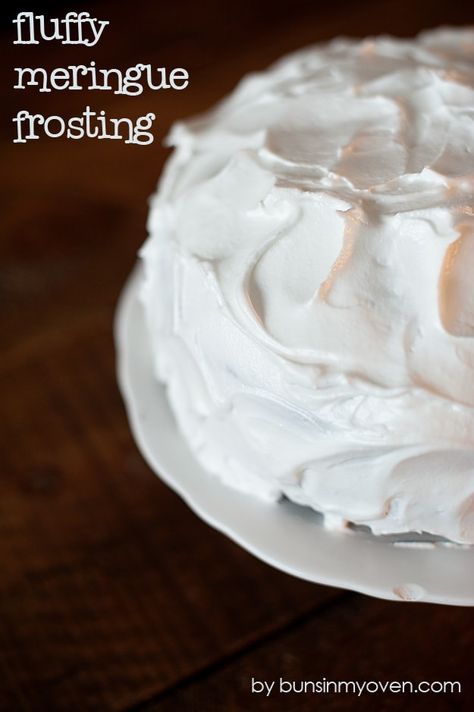 Meringue Frosting Recipe, Meringue Icing, Easy Meringues, Buns In My Oven, Meringue Cookie Recipe, Meringue Frosting, Meringue Recipe, Crockpot Dinners, Meringue Cake