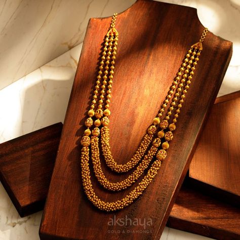 Chettinad Necklace New Jewellery Designs, Unique Gold Jewelry Designs, Gold Jewels Design, Antique Necklaces Design, New Gold Jewellery Designs, Gold Earrings Models, Modern Gold Jewelry, German Silver Jewelry, Antique Silver Jewelry