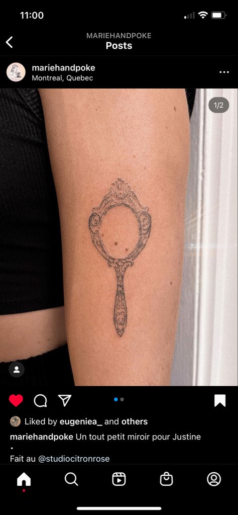 Dainty Mirror Tattoo, American Traditional Hand Mirror Tattoo, Vanity Mirror Tattoo, Vintage Handheld Mirror Tattoos, Antique Hand Mirror Tattoo, Mirror Tattoos For Women, Vintage Inspired Tattoos For Women, Mirror Tattoo Simple, Mirror In The Sky Tattoo