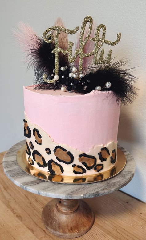 Leopard Cake Design, Pink Cheetah Print Birthday Party Ideas, Leopard Cake Birthday, Leopard Print Cakes Ideas, Pink Cheetah Cake, Leopard Birthday Party Ideas, Cheetah Print Birthday Cake, Pink Leopard Cake, Leopard Birthday Cake