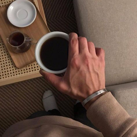 Hand Veins, Books To Read In Your 20s, Men Coffee, Your 20s, Twisted Series, Man Photography, Men Photography, Male Hands, Trading Platform