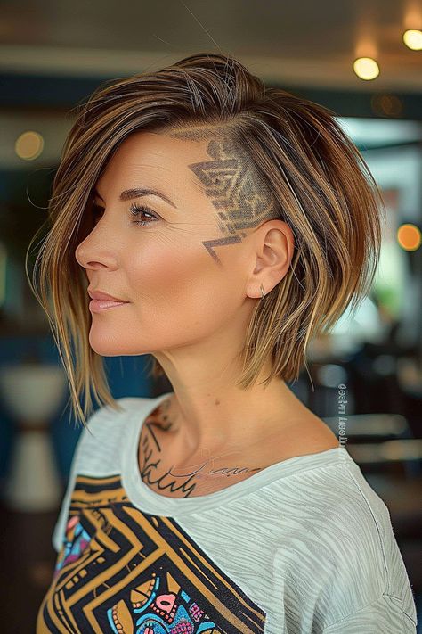 The Trendiest Layered Bob Haircuts of 2024 Coupe, Layered Lob Haircut, One Side Shaved Hairstyles, Bob With Undercut, The Undercut, Undercut Haircut, Chic Bob, Short Haircuts With Bangs, Stacked Bobs