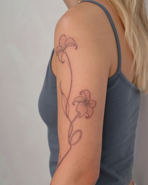 Flowy organic vine 🌿 We added orchid flowers that I shaded with dotwork to keep the delicate soft feel 🤍 I would looove to do more of these! Orchid Vine Tattoo, Flowy Tattoo, Vine Tattoo, Orchid Tattoo, Vine Tattoos, Shade Flowers, Orchid Flowers, Orchid Flower, Do More