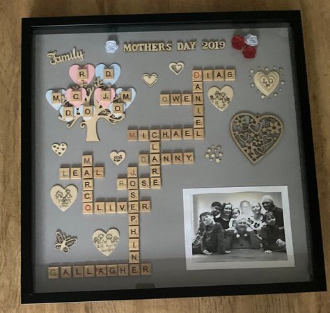 "'Our most treasured heirlooms are the memories of our families'. The 'Large Scrabble Frame' is the perfect way to create memories for multi generations of families. Using pictures, names and embellishments I can create a frame capturing all of all those who are important to you. Including loved ones who are sadly no longer with you but still very much part of the family. The perfect keepsake for you or a gift for family and friends. I customise each frame according to customers requests, making Box Photo Frame Ideas, Family Shadow Box Ideas, Scrabble Wall Art Diy Framed, Personalised Gift Ideas, Scrabble Tile Crafts, Scrabble Wall Art, Family Tree Frame, Scrabble Frame, Scrabble Wall