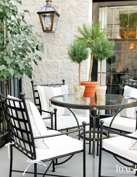 Transitional Gray Dining Room Buffet | LuxeSource | Luxe Magazine - The Luxury Home Redefined White Terrace, Restoration Hardware Furniture, Gracie Wallpaper, Antique Sideboard, Vintage Dining Chairs, Architecture Home, Patio Interior, White Cabinetry, Luxe Interiors