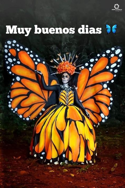 Dia De Los Muertos Party Ideas, Halloween Yard Displays, Mexican Halloween, Dia De Los Muertos Decorations Ideas, Halloween Infantil, Butterfly Costume, All Souls Day, Fiesta Outfit, Halloween Makeup Inspiration