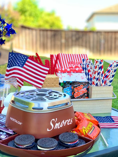 4th Of July Smores, Smores Party, Patriotic Treats, Bubbly Bar, S'mores Bar, All Holidays, July 4th, Holiday Party, Fourth Of July