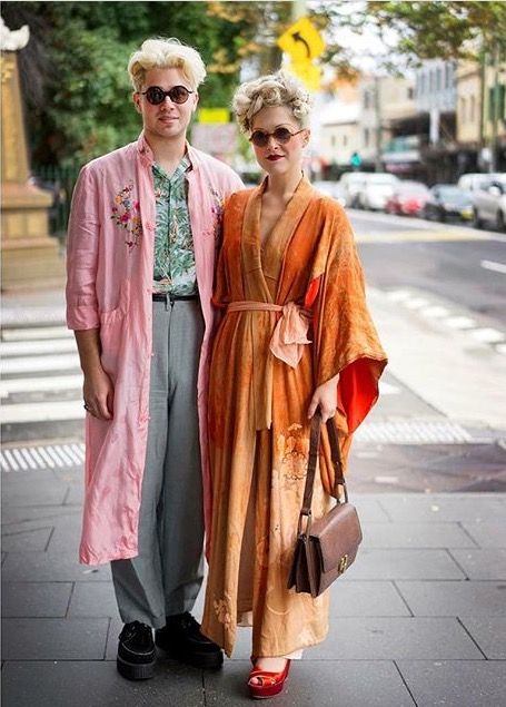 Kimono Street Style, How To Wear Kimono, Kimono Outfits, Kimono Outfit, Bohemian Look, Vintage Kimono, Kimono Fashion, Kimonos, Jogging