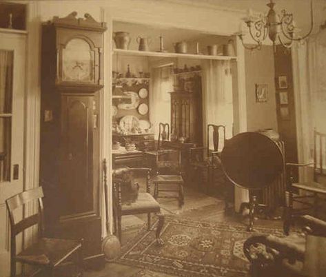 Parlor interior 1890's by gaswizard, via Flickr Victorian Sitting Room, Victorian Rooms, Victorian Room, Victorian House Interiors, Victorian Interior Design, Folk Victorian, Victorian Parlor, Victorian Home Interior, Victorian Life