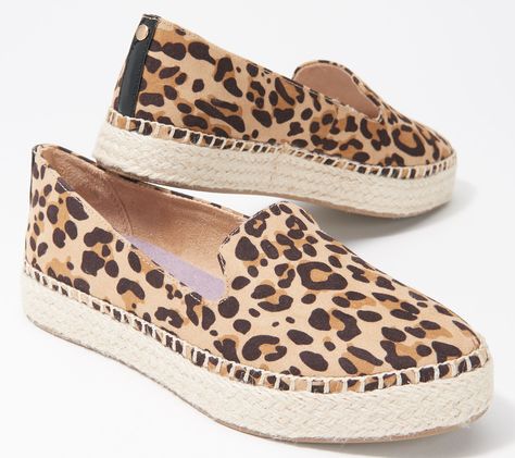 Dr. Scholl's Espadrille Slip-Ons - Find Me Style At A Certain Age, Shoes 2021, Narrow Shoes, Diva Style, Closed Toe Sandals, Espadrilles Platform, Toe Sandals, Espadrille Shoes, Flat Espadrille