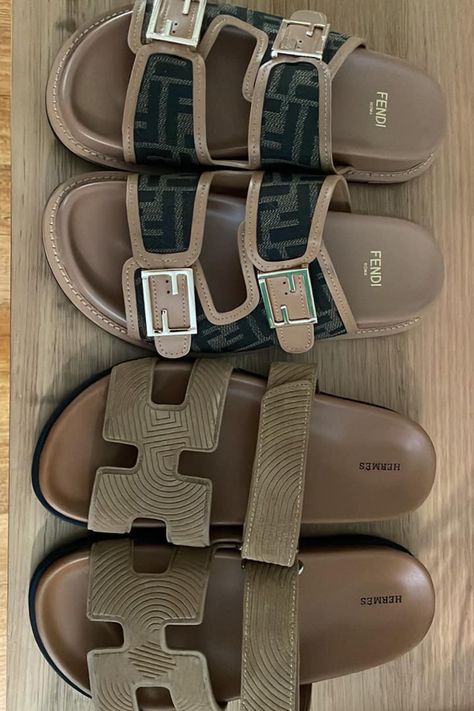 Fendi Slides, Women Slippers Fashion, Flat Slippers, Cute Shoes Heels, Shoes Outfit Fashion, Fashion Slippers, Girly Shoes, Aesthetic Shoes, Swag Shoes