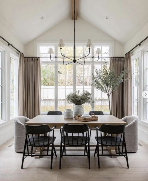 Sunroom Dining Room, Dining Room Paint Colors, Home Wine Cellars, Dining Room Windows, Dining Room Paint, Perfect Paint Color, Dining Room Interiors, Farmhouse Kitchen Design, Beautiful Dining Rooms