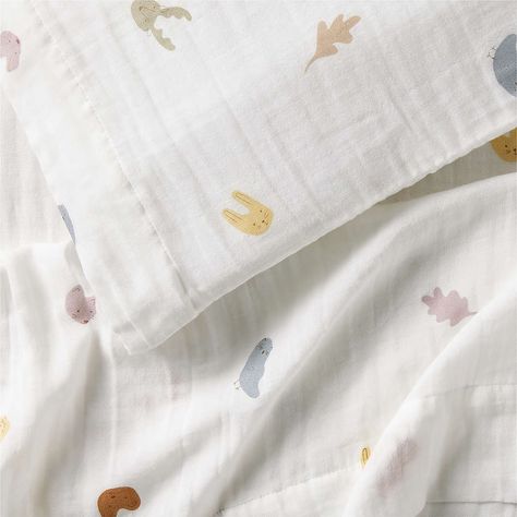 Kids Bed Sheets, Best Bedding, Toddler Sheets, Toddler Pillowcase, Toddler Bedding, Gender Neutral Colors, Linen Sheets, Falling Leaves, Printed Sheets