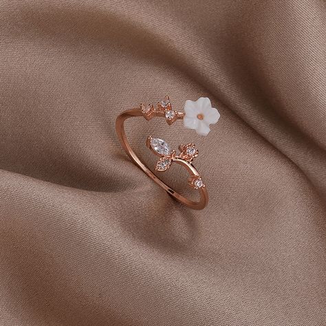 Fashion Element: Flowers Style: Korean Korean Style Cute Rings For Women, Every Jewels, Ring Designs Gold, Korean Rings, Initial Jewelry Necklace, Rings Flower, Flowers Ring, Neck Pieces Jewelry, Flower Rings