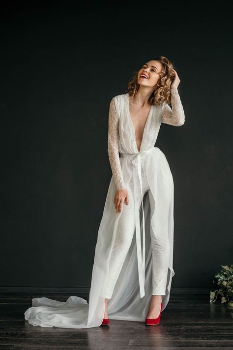 You'll Love These Sophisticated Bridal Jumpsuits | Intimate Weddings - Small Wedding Blog - DIY Wedding Ideas for Small and Intimate Weddings - Real Small Weddings Rosario, Lace Jumpsuit Wedding, Outfit Boda, Bridal Jumpsuit, Wedding Jumpsuit, Lace Jumpsuit, Dresses To Wear, Dresses To Wear To A Wedding, Lace Sleeves