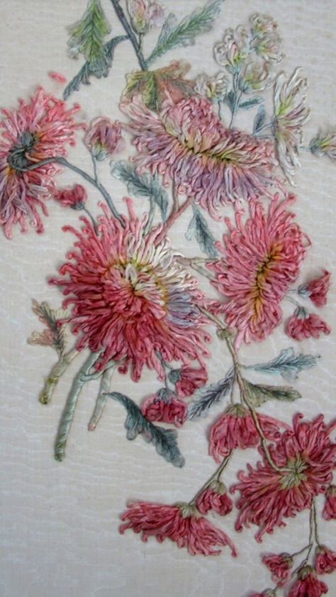 Bordado Jacobean, Textile Art Embroidery, Diy Embroidery Patterns, Embroidery Stitches Tutorial, Hand Embroidery Flowers, Needlework Embroidery, Brazilian Embroidery, Embroidery Flowers Pattern, Creative Embroidery