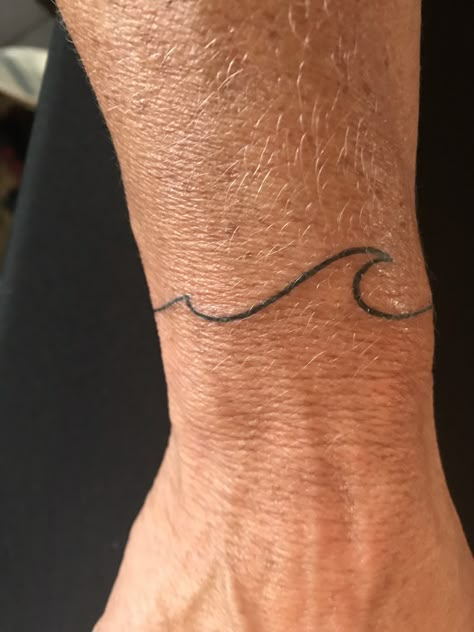 Surfer Tattoo, Surf Tattoo, Tatuagem Masculina Pequena, Simple Tattoos For Guys, 13 Tattoos, Wave Tattoo, Inspiration Tattoos, Cat Tattoos, Bff Tattoos