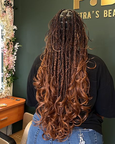 Fairy Curls😍😍😍😍 Style: Medium French curls with fairy curls😍 Color: 27/30 * * * * * #labraider #californiabraider #losangelesbraider #hollywoodbraider #braiderspage #knotlessbraids #beverlyhillsbraider #frenchcurlsbraids #frenchcurls #frenchcurlbraids #goddessbraids #blackgirlmagic #hairinspo Braided Hairstyles For Black Women French Curls, Matric Hairstyles, Cornrows With Curls, French Curls Braids, Dream Hairstyles, French Curl Braids, French Curls, Curl Braids, Vacation Hair