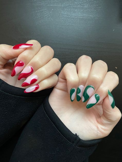 Nails nail art Christmas nails green red lines abstract classy stiletto simple nude base Christmas vibes winter colors Green And Red Acrylic Nails, Christmas Nails 2023 Red And Green, Red And Green Nails Simple, Simple Line Nail Designs, Subtle Christmas Nails Acrylic, Abstract Christmas Nails, Red And Green Christmas Nail Designs, Red And Green Nails Christmas, Green Red Nails